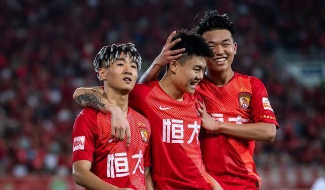 好消息！中国天才国脚彻底完成蜕变，这回国足想进世界杯真有望了