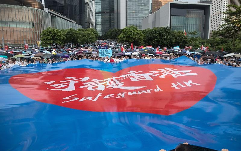 【聚焦】香港警方拘捕44人 香港警方严厉谴责激进示威者暴力升级