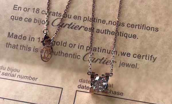 钻石的寓意和情感话术 钻石项链有什么寓意 送给最爱的人