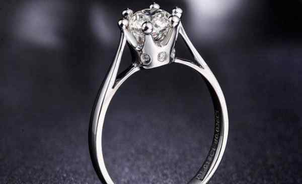 钻石的寓意和象征 六爪钻石戒指的寓意 原来代表这些
