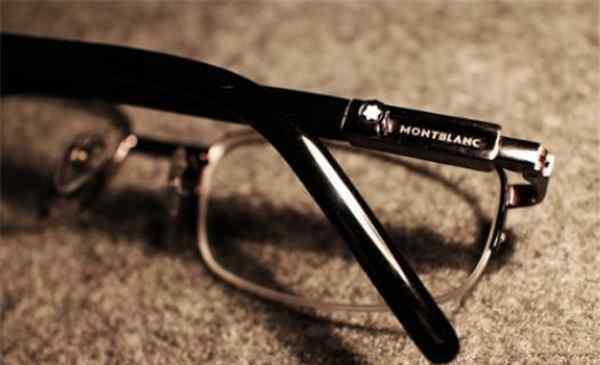 montblanc眼镜 万宝龙眼镜什么档次 奢侈品价位