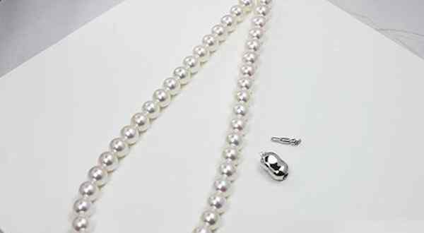 白珍珠 白珍珠和粉珍珠哪个好 白珍珠和粉珍珠哪个贵