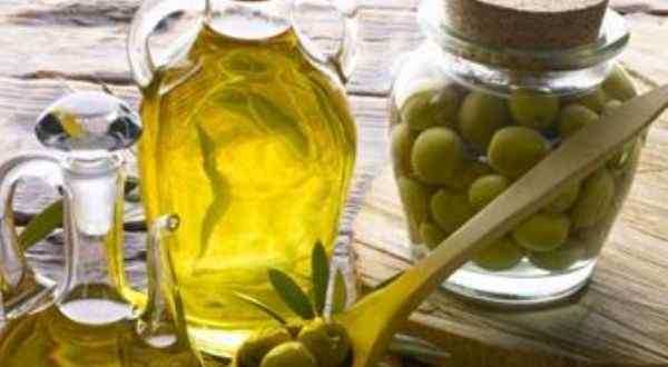 孕妇抹橄榄油手法图 橄榄油可以去妊娠纹吗 橄榄油孕妇用哪种好