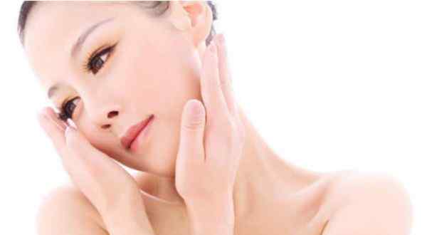 脸部皮肤干燥粗糙 夏季皮肤干燥是什么原因 脸部干燥脱皮怎么办