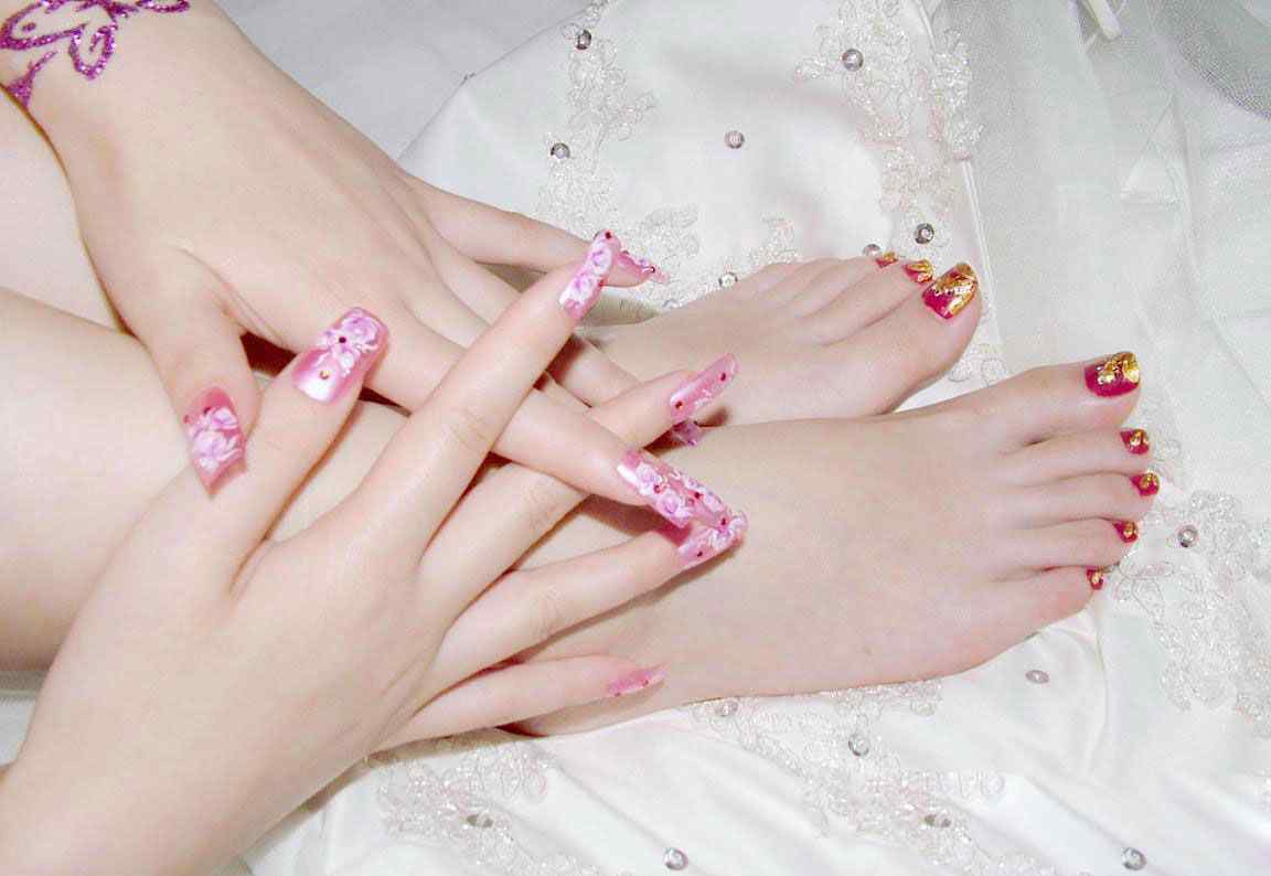 灰指甲对女性的危害 指甲油导致灰指甲吗,还会有什么危害