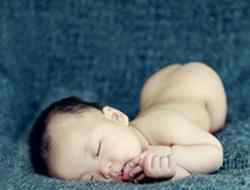 婴儿睡眠浅易醒怎么办 婴儿睡眠