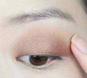 单眼皮眼妆教程 单眼皮眼妆的画法 七款单眼皮眼妆的画法步骤图解