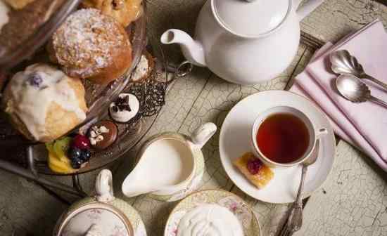 下午茶 英国女王喝了90年都不腻 为什么英国人就那么爱下午茶？