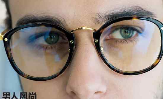 cartier眼镜 眼镜框上拥有金属元素 就等于得到了成熟男人的通行证