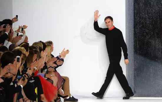 klein 50岁的Calvin Klein和50岁的Raf Simons发生了什么