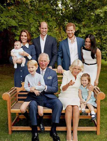 比利时查尔斯王子 英国查尔斯王子70岁生日全家福曝光 威廉哈里齐亮相超有爱