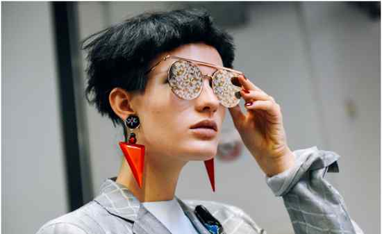 artiste Giorgio Armani 全新D’ARTISTE 眼镜系列