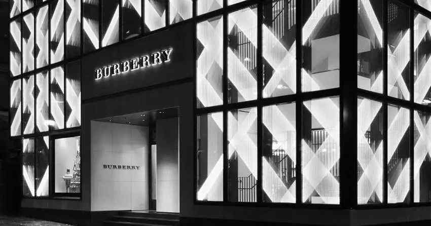 上海奢侈品折扣店 奢侈品牌Burberry连关四家上海门店 国外奢侈品要吃土了？