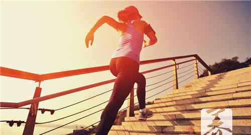 原地跑步减肥方法 原地跑步减肥成功的方法有哪些