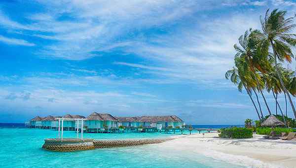 马尔代夫水上屋价格表 去马尔代夫有必要住水上屋吗?水上屋是马尔代夫的特色