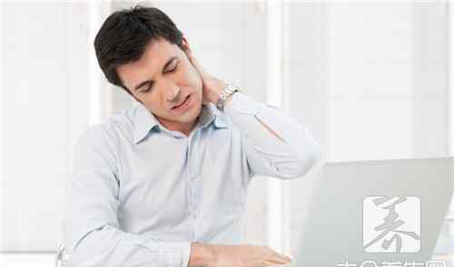 右肩膀酸痛是怎么回事 右肩膀酸痛是怎么回事