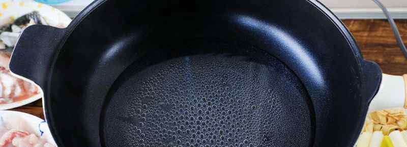 生铁锅第一次处理方法 新买的铁锅第一次怎么处理？铁锅第一次怎么开锅？