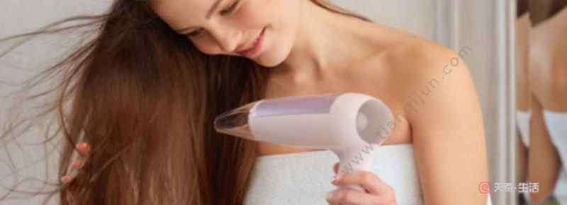 酸性洗发水有哪些 酸性洗发水和碱性洗发水的区别  酸性洗发水和碱性洗发水有什么不同